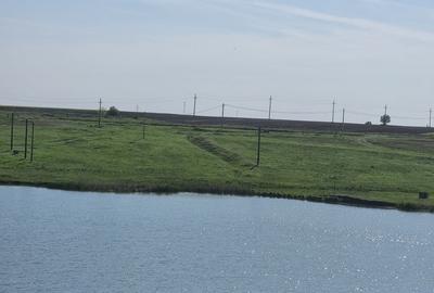 TEREN INTRAVILAN CU IESIRE LA LAC - 3