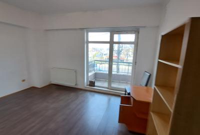 APARTAMENT 3 CAMERE - SUPRAFATA GENEROASA - 37