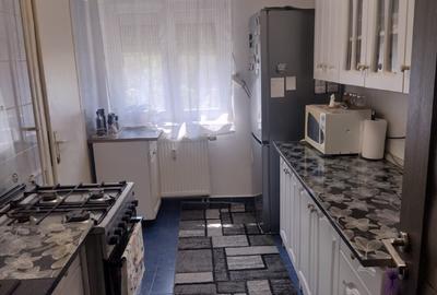 Proprietar vând apartament 2 camere decomandat 56 mp, aproape de MALL - 4