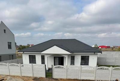 Casă cu 3 camere cu Teren 400 Mp în Pielești - 2