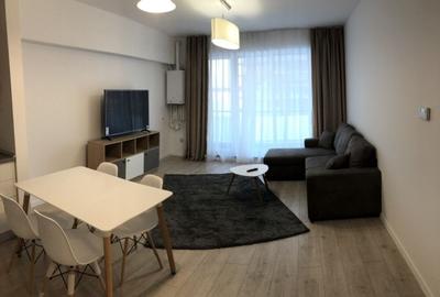 Apartament cu 3 camere semidecomandat, mobilat în Pipera