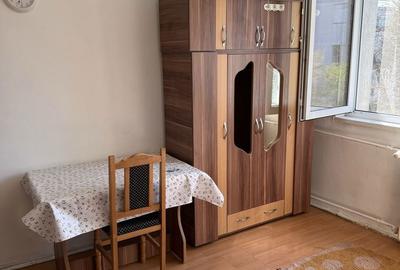 Apartament decomandat în Tractorul - 3