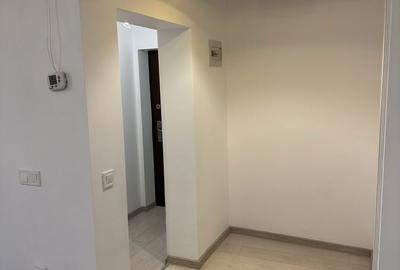 Apartament cu 3 camere semidecomandat în Central - 1