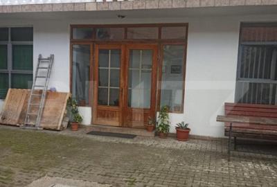 Doua Case + 2 Spa?ii Comerciale, 440 mp Utili pe Str. - 7