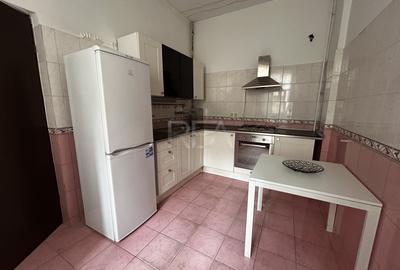 Apartament cu 3 camere semidecomandat, mobilat în Parcul Carol - 9