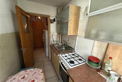 SUPER PRET! Apartament 2 camere langa Metrou Lujerului/Gorjului - DE RENOVAT - 2