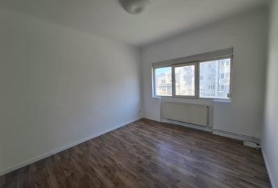 Apartament cu 3 camere circular în Capitale - 13