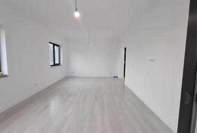 Casă individuală cu 4 camere cu Canalizare în Rediu - 2