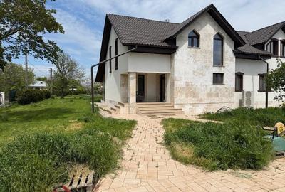 Casă individuală cu 4 camere cu Canalizare în Dăscălești - 2