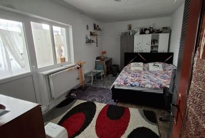 Garsonieră decomandată în Craiovița Nouă