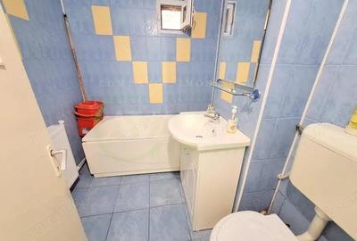 Apartament 3 decomandate, 2 bai, zona Narcisa - 9
