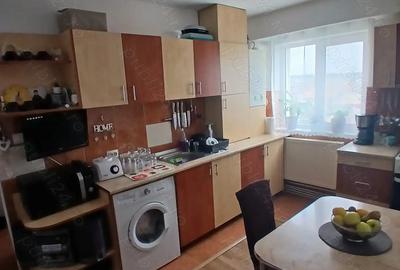 Apartament cu 3 camere în Central - 2