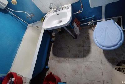 Apartament cu 3 camere semidecomandat în Lupeni - 3