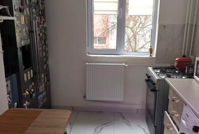 Apartament cu 3 camere semidecomandat, mobilat în Rahova - 6