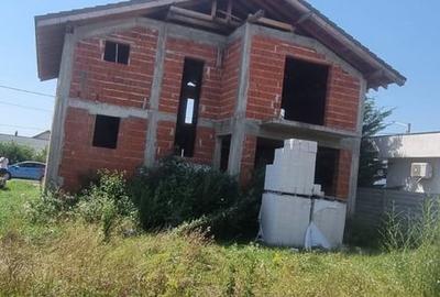 Casă cu 4 camere în Sânmartin - 2