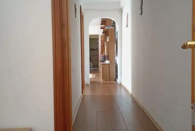 Apartament cu 3 camere semidecomandat în Berceni - 8