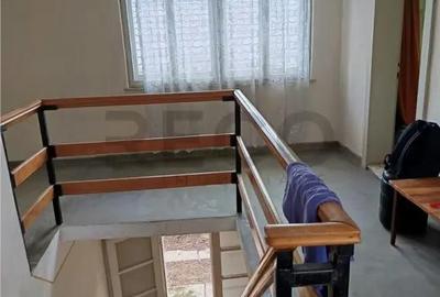 Casă cu 11 camere cu Teren 339 Mp în Central - 12
