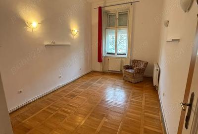 Inchiriez birou zona centrala, la 5 min de mers pe jos pe Republicii si la 2 min de fac de Drept - 3