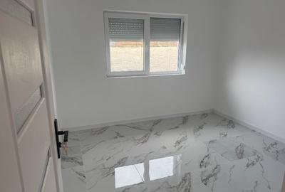 Casă individuală cu 3 camere cu Canalizare în Sântandrei - 8