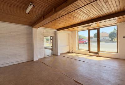 Spatiu de Inchiriat 184 mp, curte 280 mp, B-dul 25 Oct - Carei - 3