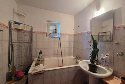 Apartament cu 3 camere decomandat în Dacia - 11