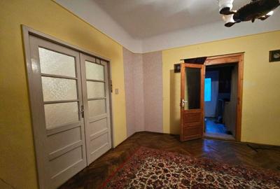 Casă cu 3 camere în Spitalul Județean - 4