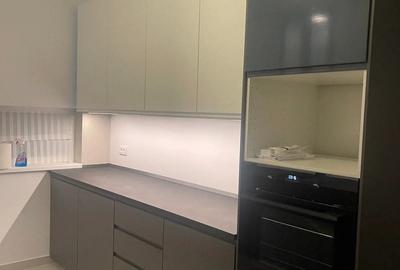 Casă cu 4 camere în Săbăreni