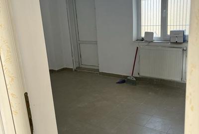 Spațiu comercial, de 75 mp, în Central