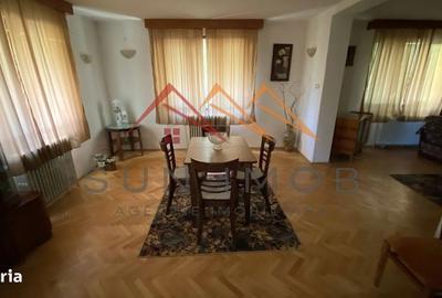 Casă cu 4 camere în Central - 3