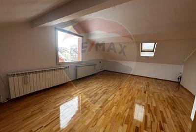 Casă cu 6 camere cu Piscina în Băneasa - 17