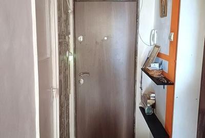 De Vanzare Apartament  2 Camere  JEAN  STERIADI Nr 25 - 8