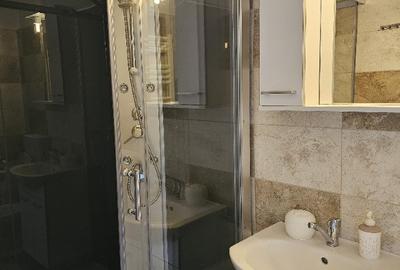 Casă cu 5 camere cu Teren 496 Mp în Central - 2