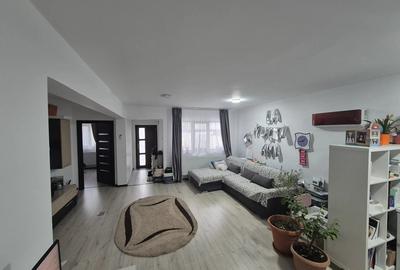 Casă cu 3 camere cu Teren 350 Mp în Central