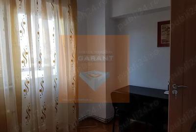 Apartament cu 4 camere decomandat în Central - 4