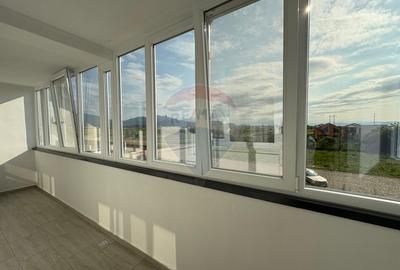 Apartament suprafata generoasa Sanpetru - 1