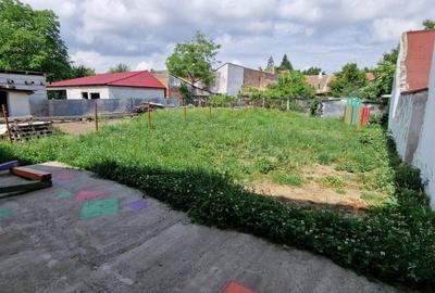 Fabric/Complex - casa 3 camere - 400 mp teren- renovat - 10