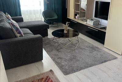 Apartament cu 3 camere decomandat în Central - 1