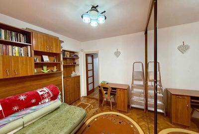 Apartament cu 2 camere decomandat în Petros