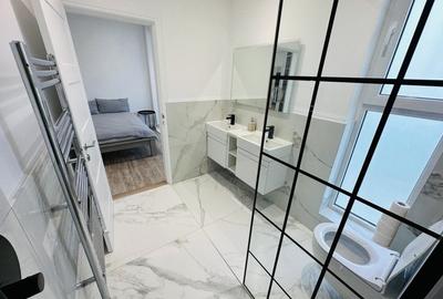 Apartament 3 camere Mamaia Nord  Vedere frontala la mare parcare inclusa - 8