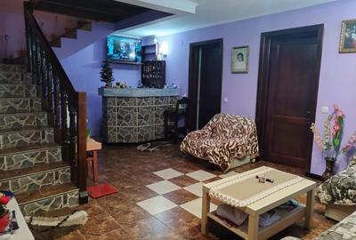 Casă cu 4 camere în Vlădești - 8