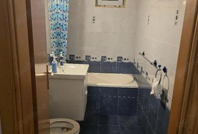 Chirie ap 3 camere ultracentral -Magheru ,2 pe palier, mobilat, dotat, parcare - 1