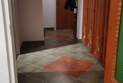 Apartament cu 3 camere semidecomandat în Central - 5