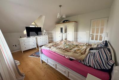 Duplex cu 6 camere cu Canalizare în Central - 2