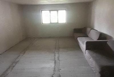 Casă cu 2 camere cu Teren 680 Mp în Lucieni - 3