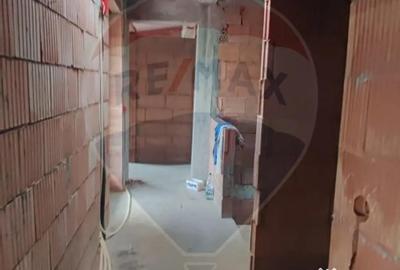 Casă cu 5 camere cu Teren 500 Mp în Oșorhei - 10