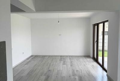 Casă cu 4 camere cu Teren 137 Mp în Sânpetru - 7