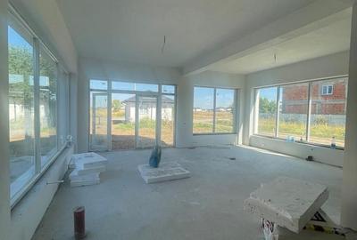 Spațiu comercial, de 125 mp, în Central - 2