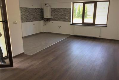 Apartament cu 2 camere decomandat în Apărătorii Patriei