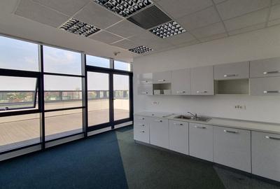 Birou, de 360 mp, în P-ța Muncii - 5