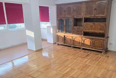 Apartament cu 4 camere decomandat în Sud - 12